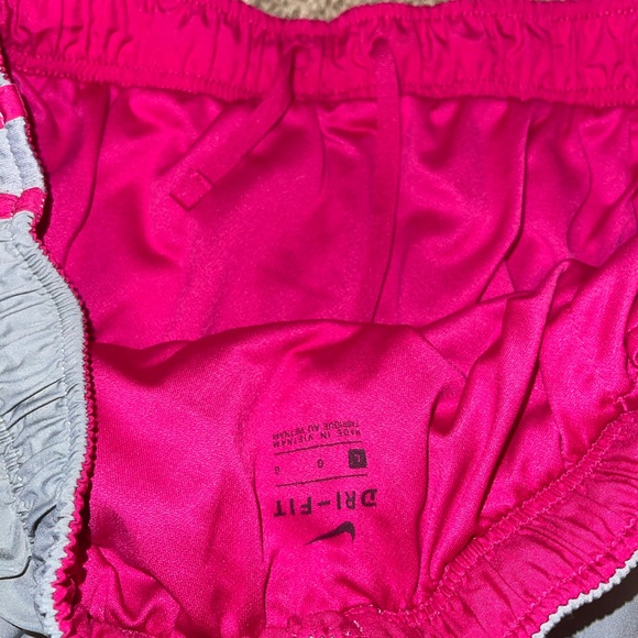 Nike shorts - Picture 3 of 3